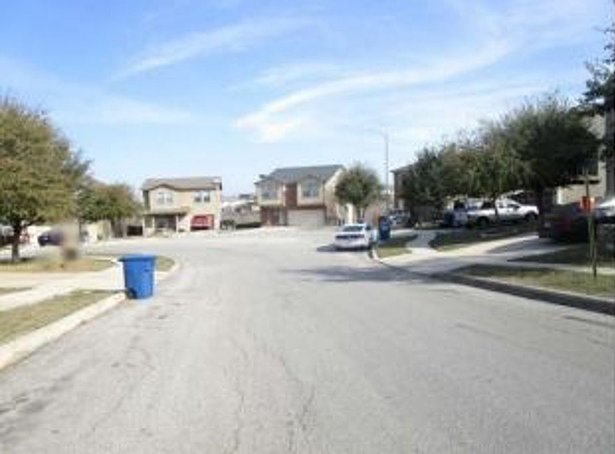 Exterior Neighborhood (street photo)