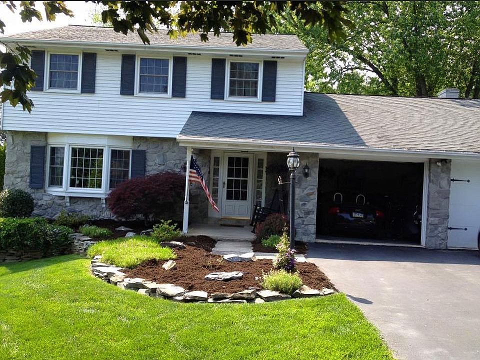 2nd image of 2652 Beech Ln