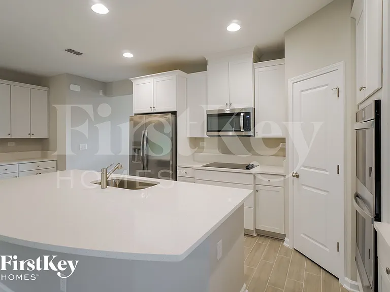 486 Grand Landings Pkwy — Photo 6