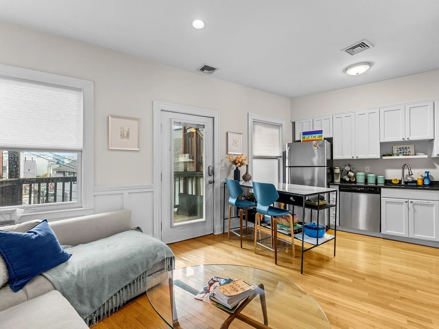 1 bed, 1.0 bath, 536 sqft, $3,400 — Photo 2
