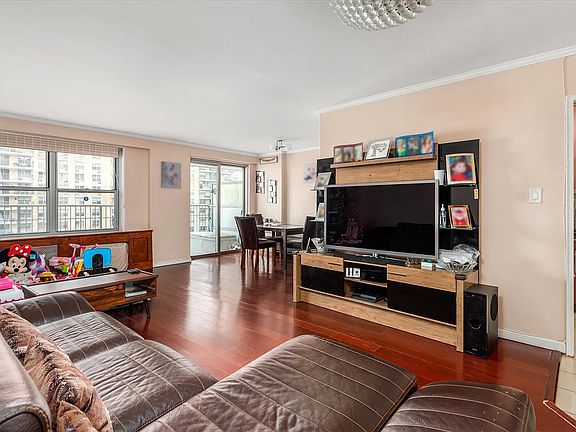 2nd image of 501 Surf Ave APT 17L