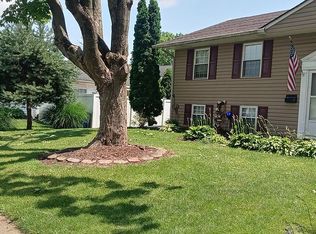 379 Prince Of Wales Dr, Columbus, OH 43230