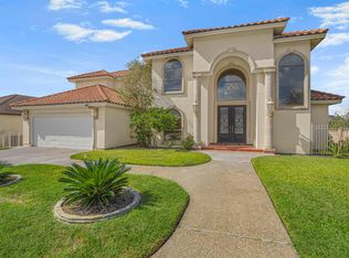 202 Lake Powell Dr, Laredo, TX 78041