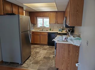 723 Crawford Dr #B, Cottage Grove, WI 53527