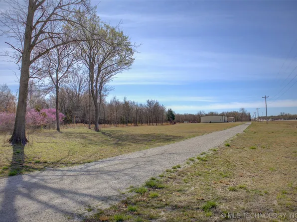 10044 251st St, Beggs, OK 74421