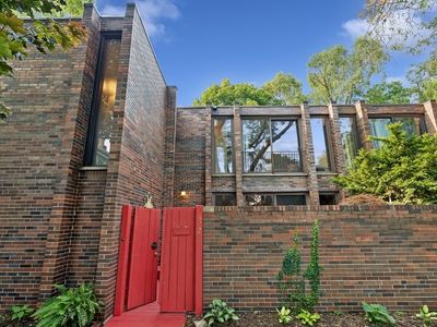 5229 S University Ave, Chicago, IL, 60615