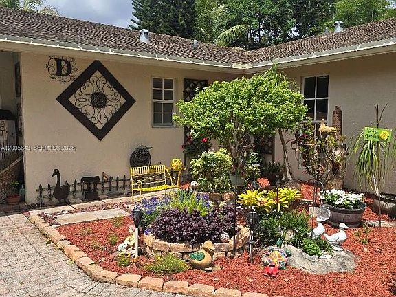 3rd image of 4981 SW 186th Ave