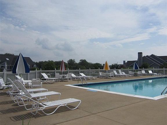 3rd image of 10961 N Bay Point Dr APT 106