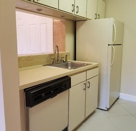 2nd image of 2317 N Congress Ave APT 14