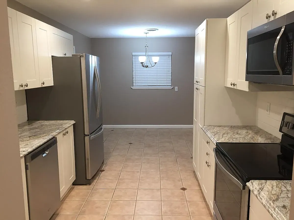 Twin Diamond Rd, Roswell — Photo 2