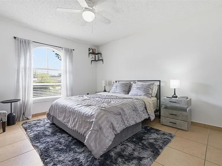1011 Winifred Way — Photo 19