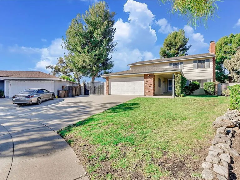 2785 Westfield Pl — Photo 2
