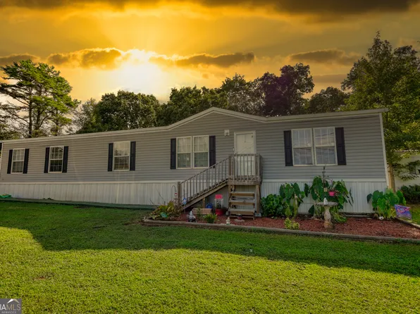 3570 Dicks Hill Pkwy, Mount Airy, GA 30563