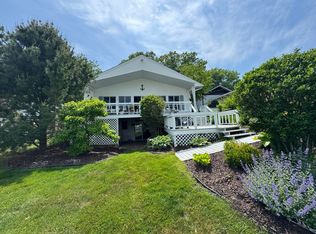 16933 Royal Ln, Spring Lake, MI 49456