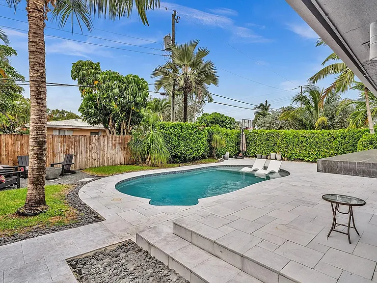 1740 Poinsettia Dr — Photo 55