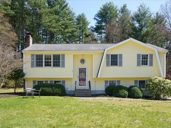 519 Fiske St, Holliston, MA 01746