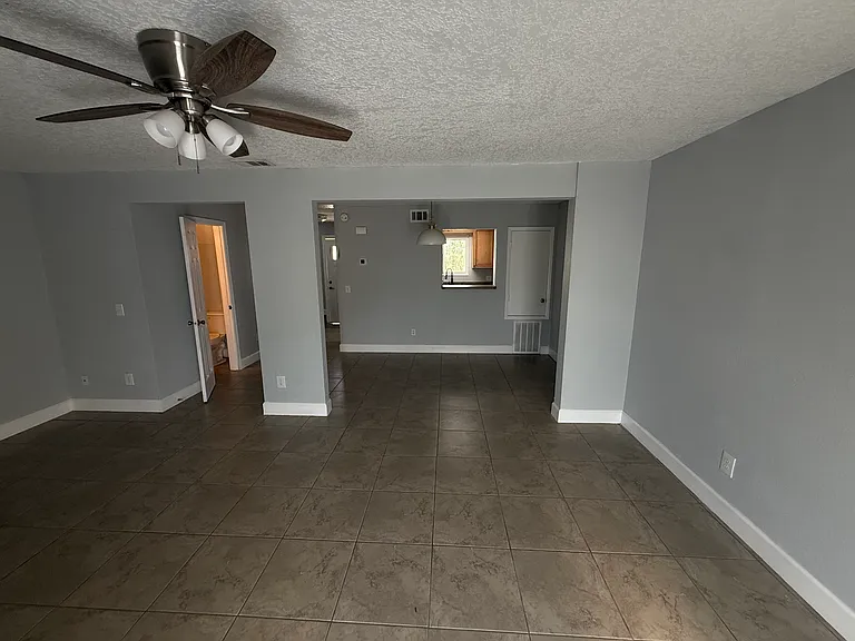 1345 Winter Green Way — Photo 4