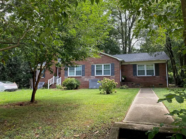 1600 Flynnwood Dr, Charlotte, NC 28205