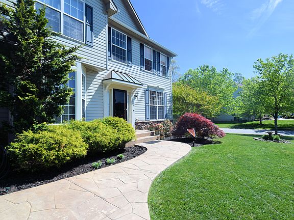 4th image of 15605 Overchase Ln