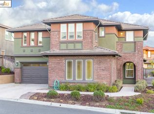 77 Country Club Dr, Hayward, CA 94542