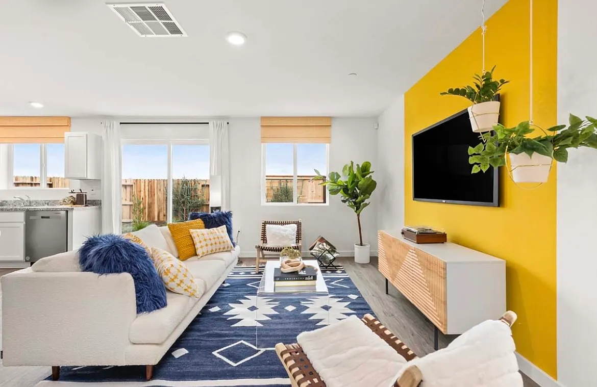 109 Lantern Pl — Photo 3