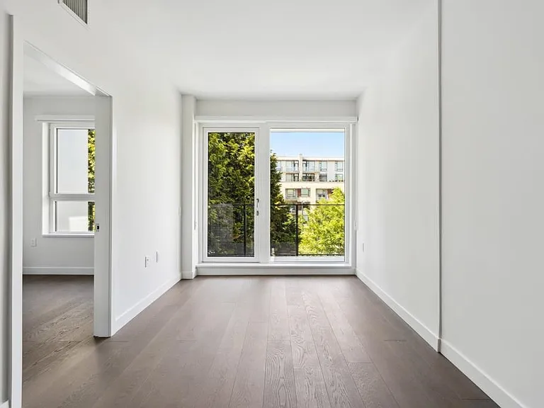 5168 Cambie St #312 — Photo 7