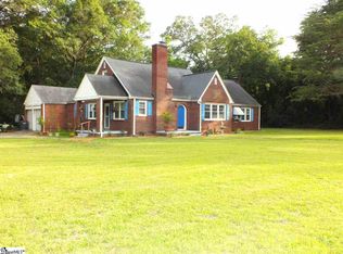 743 W Main St, Laurens, SC 29360