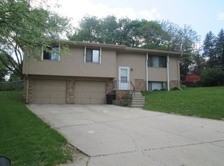13719 Madison Cir, Omaha, NE 68137