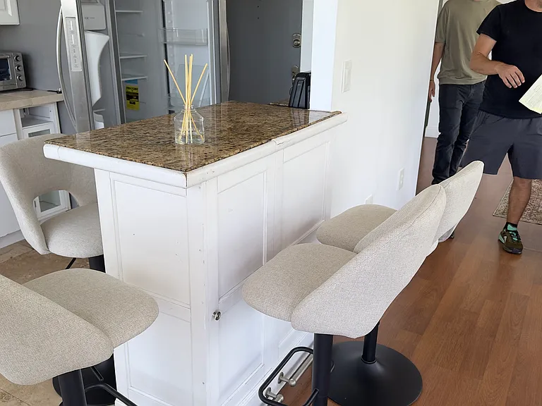 11930 N Bayshore Dr #302 — Photo 20