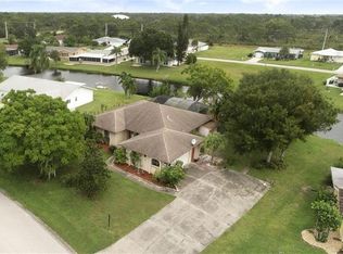 125 Caddy Rd, Rotonda West, FL 33947