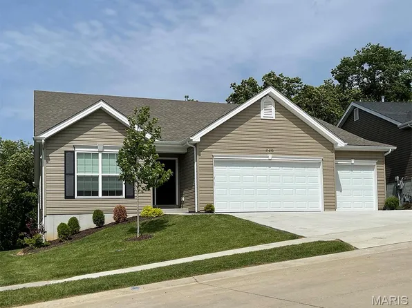 4921 Nadine Ln, Saint Louis, MO 63129