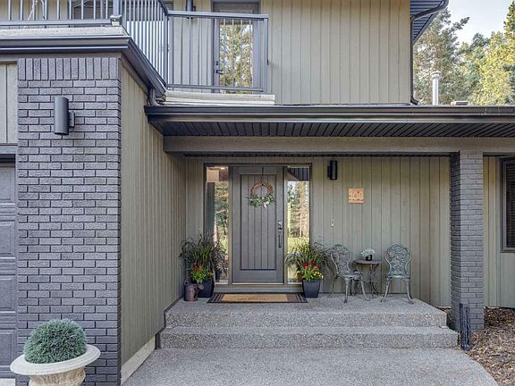 3rd image of 106 Redwood Meadows Dr