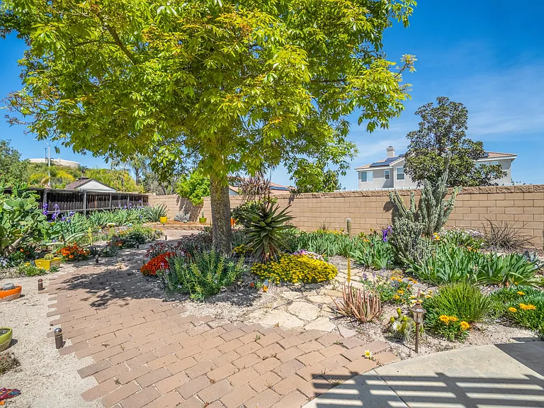 32154 Renoir Rd — Photo 31