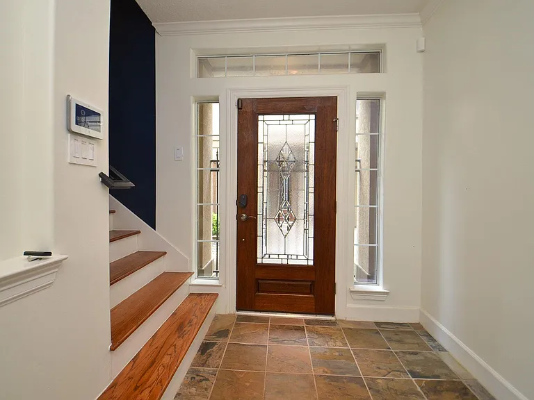 4609 Floyd St #B — Photo 3