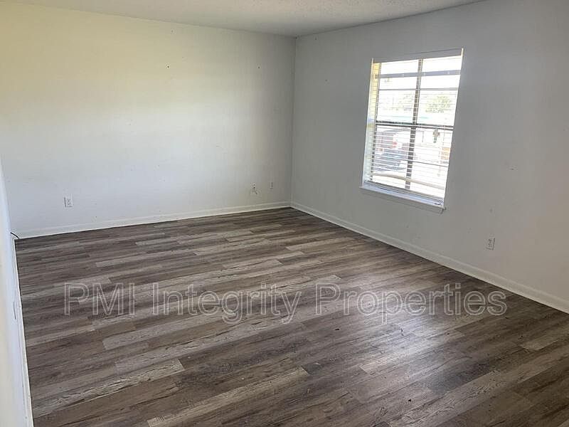 105 Meaux Blvd APT 10, Lafayette, LA 70506 Zillow