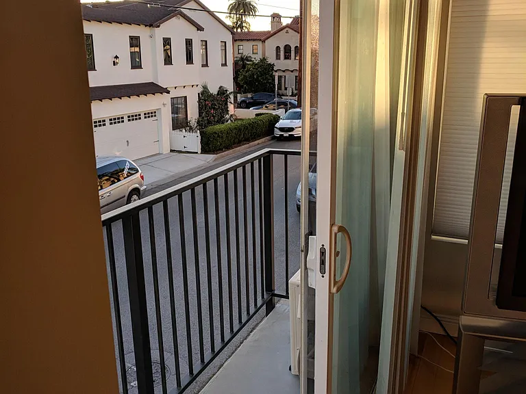 141 Corona Ave — Photo 6