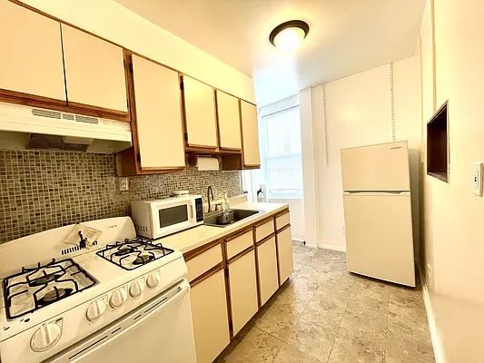 Rented by Alpha Properties NYC I LLC | media 4