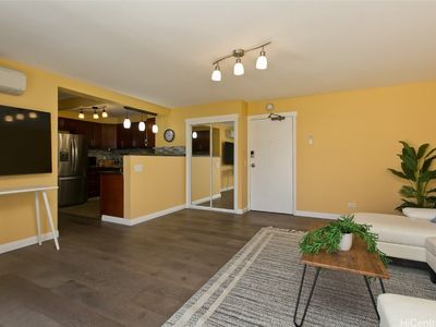 430 Keoniana St APT 1303, Honolulu, HI, 96815