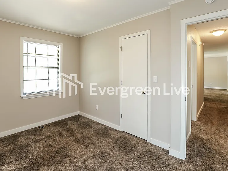 219 SE Bordner Dr — Photo 11
