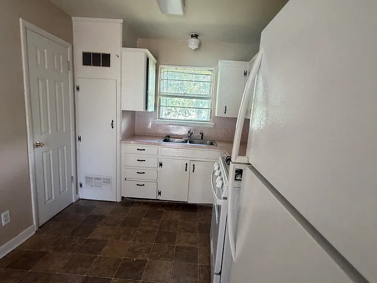 613 Ellen Dr — Photo 23