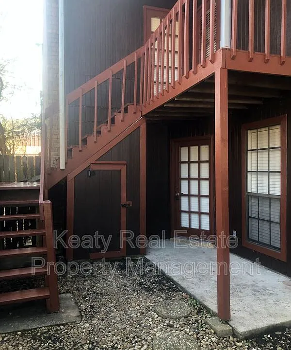 111B Shekel Dr