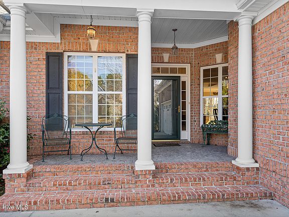 3rd image of 3614 W Medinah Avenue