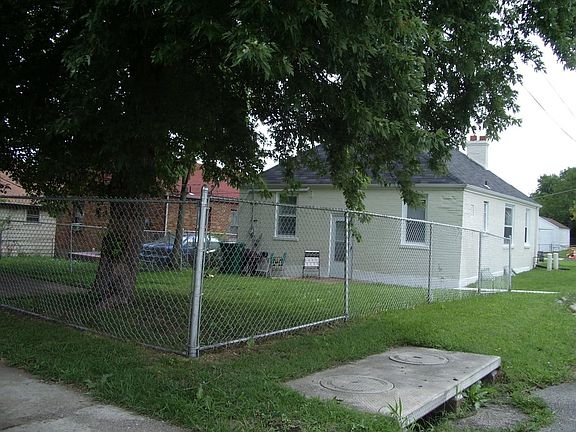 2nd image of 4701 Irving Ave