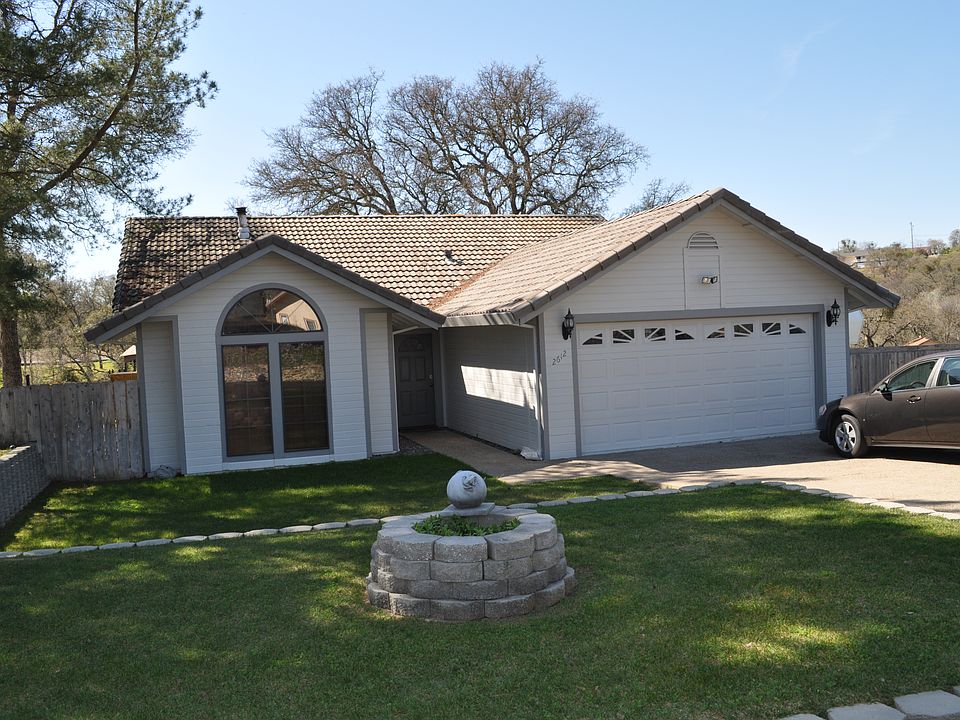 1st image of 2612 Huckleberry Ln