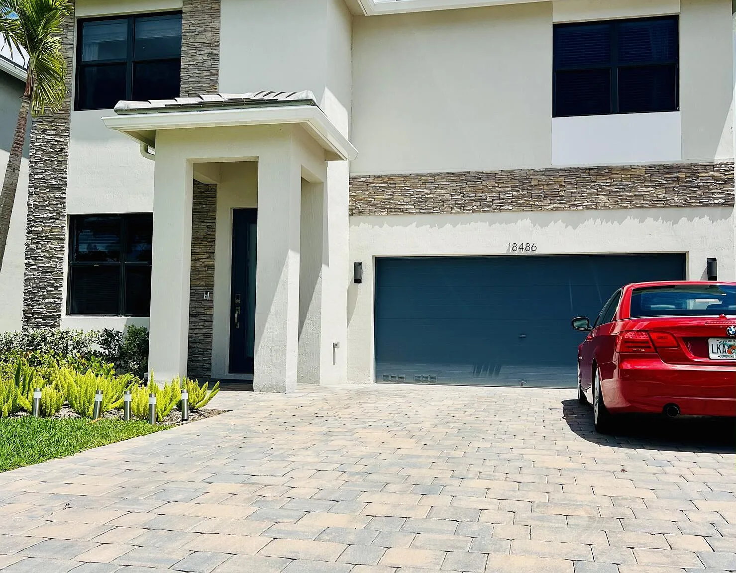 5 bed, 3.0 bath, 2740 sqft, $6,400 — Photo 2