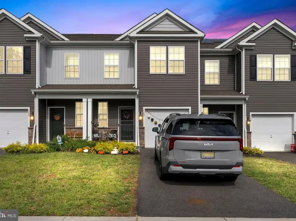 162 Sickler Ct, Sicklerville, NJ 08081