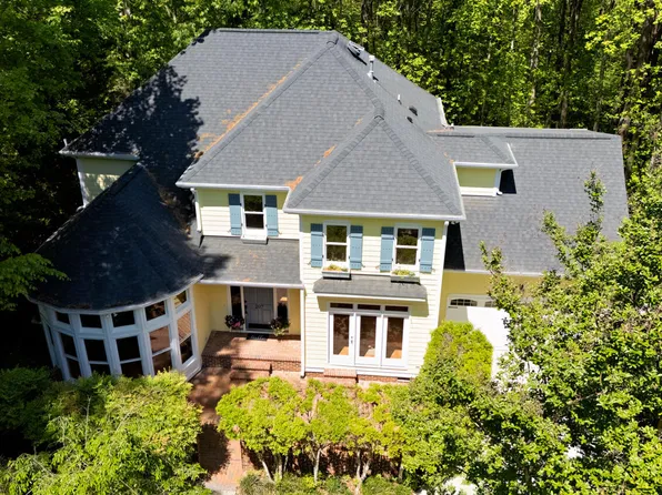 207 Oak Park Dr, Chapel Hill, NC 27517