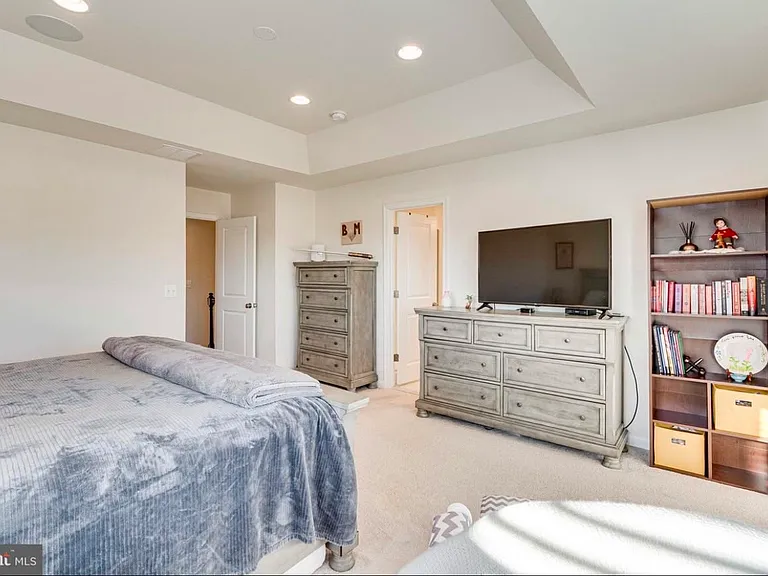 42440 Dogwood Glen Sq — Photo 23