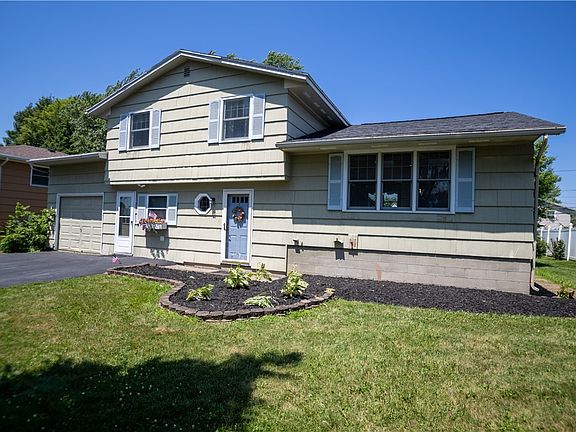 2nd image of 34 Valencia Dr