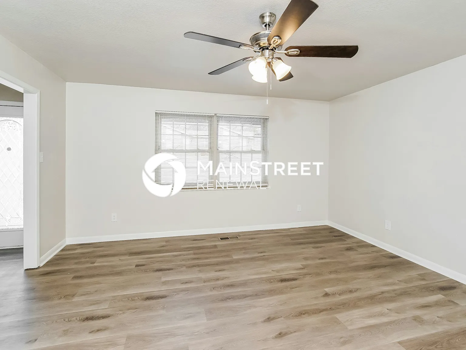 372 Eldorado Cir — Photo 3